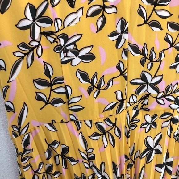 NWT Yellow floral pleated lined midi dress size 4 - Picture 5 of 5